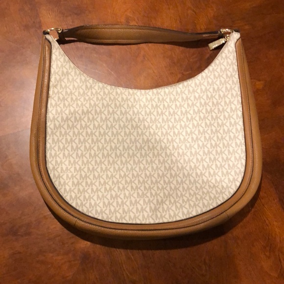 Michael Kors Signature Lydia Large Hobo Bag - Picture 3 of 7